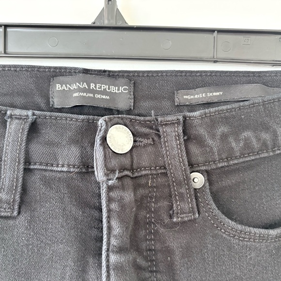 Banana Republic Classic High-Rise Black Skinny Jeans - Picture 5 of 5